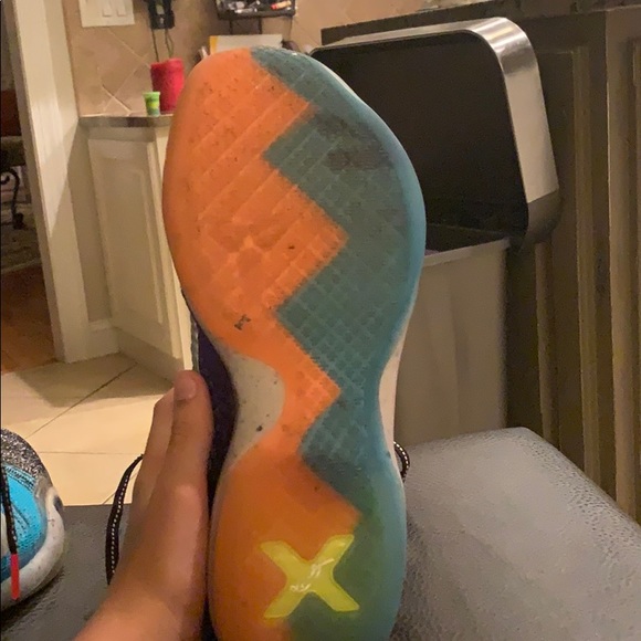 “What The” High top Kobe 10s - Picture 5 of 7